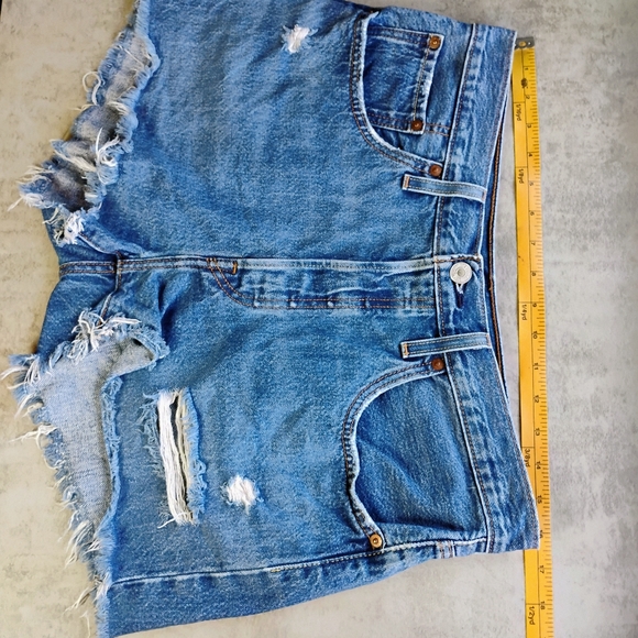 Levi's 501 Distressed Denim Shorts Women's 31 Waist Blue Festival High Rise - Picture 12 of 13